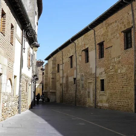 Calle Luis De Sosa Apartment León